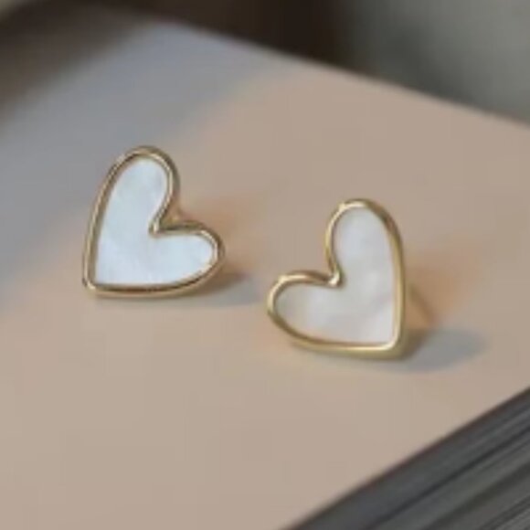 Enamel Color Heart Shaped Gold Earrings NEW - Picture 2 of 3